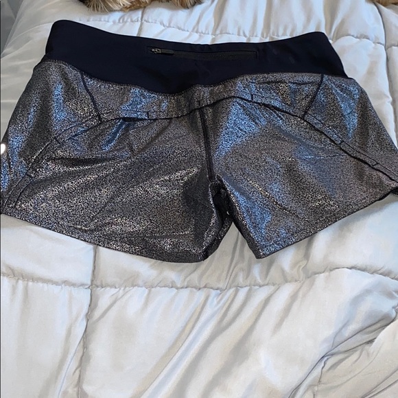 Lululemon shorts - Picture 3 of 6